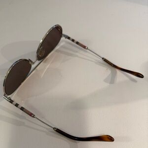 Burberry Sunglasses with Tortoise Shell Arms 140 3N